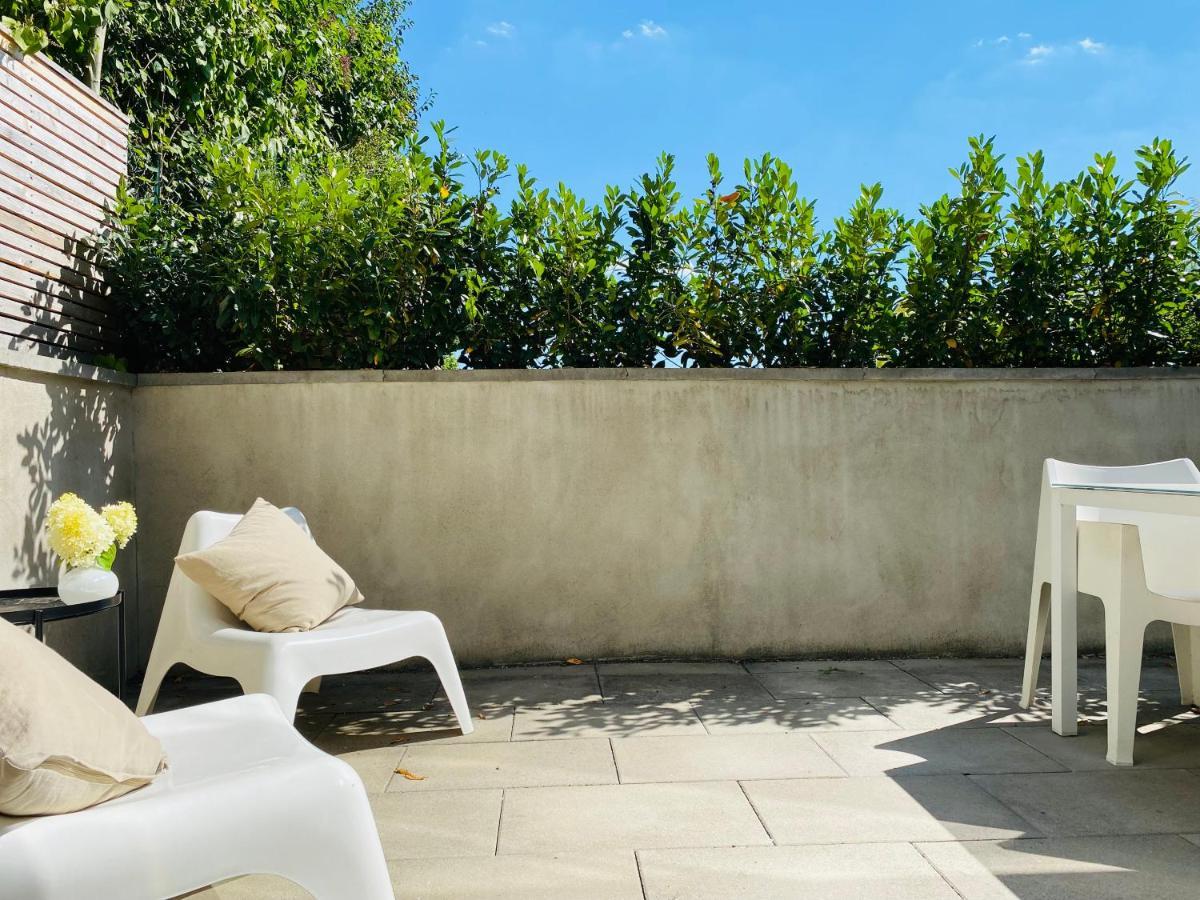 Fewo Silberberg Im Loftstil Mit Terrasse Leonberg Bagian luar foto